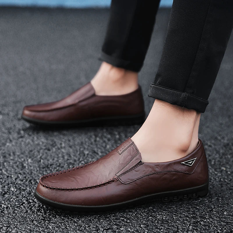 CLOHOO Men's Handmade Casual Loafers Anti-Slip Comfortable Slip-On Driving Comfortable Leather Shoes