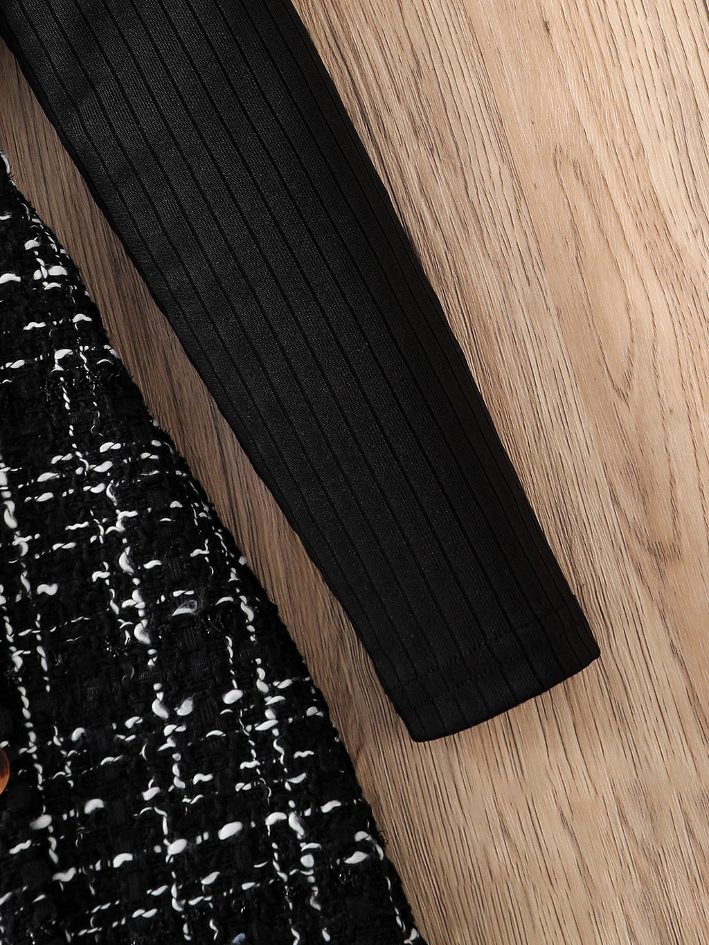 Spring and Autumn children's 2-piece fashion casual clothing white high-neck long-sleeved flying sleeve top + plaid A-line skirt