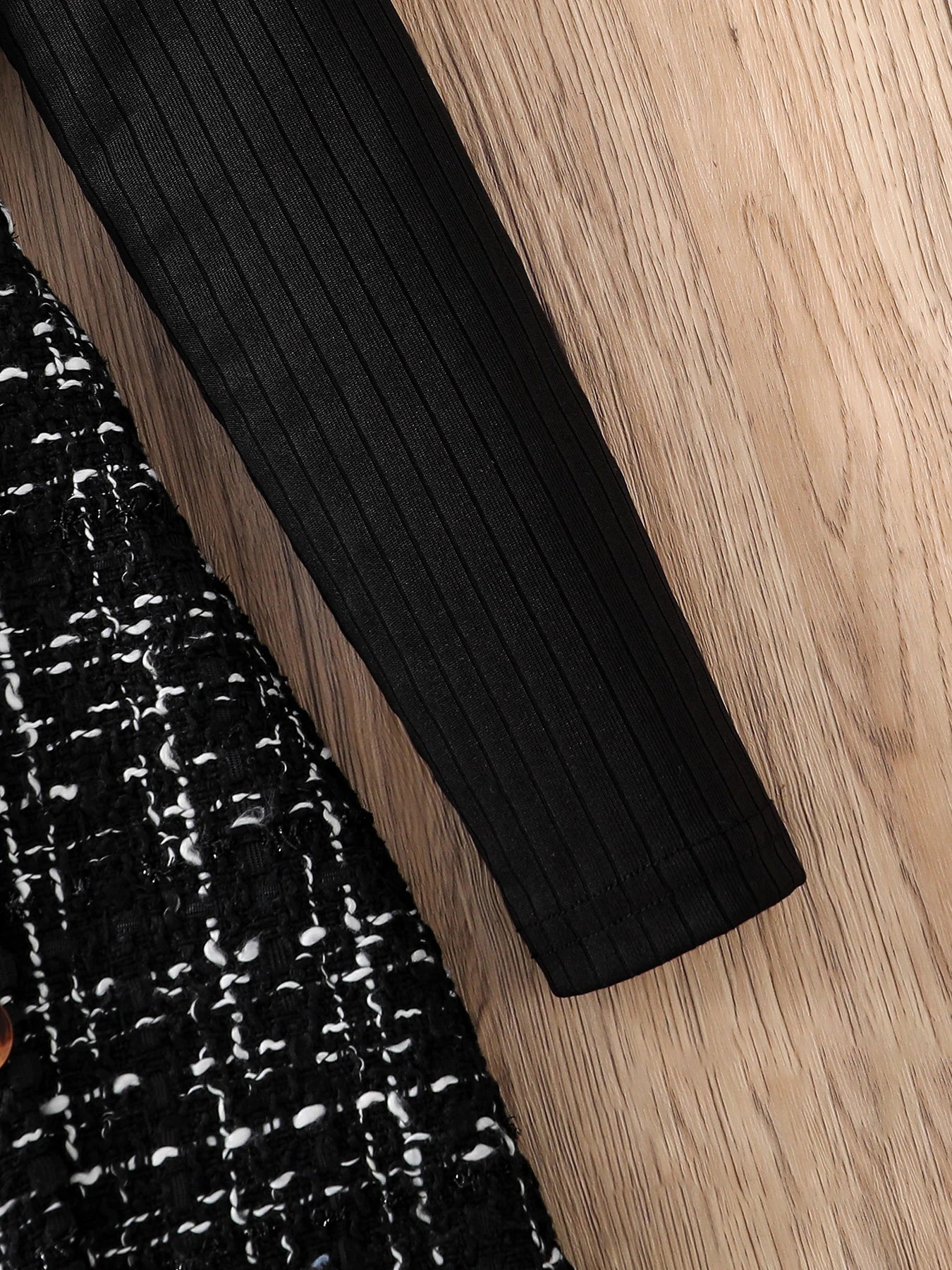 Spring and Autumn children's 2-piece fashion casual clothing white high-neck long-sleeved flying sleeve top + plaid A-line skirt