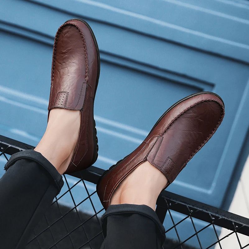 CLOHOO Men's Handmade Casual Loafers Anti-Slip Comfortable Slip-On Driving Comfortable Leather Shoes