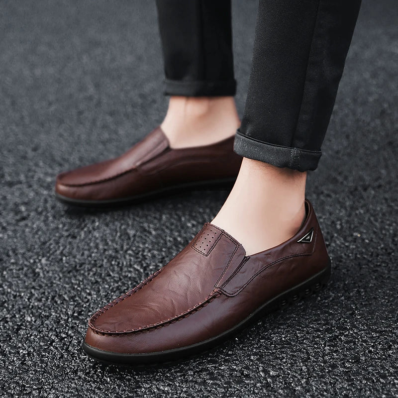 CLOHOO Men's Handmade Casual Loafers Anti-Slip Comfortable Slip-On Driving Comfortable Leather Shoes