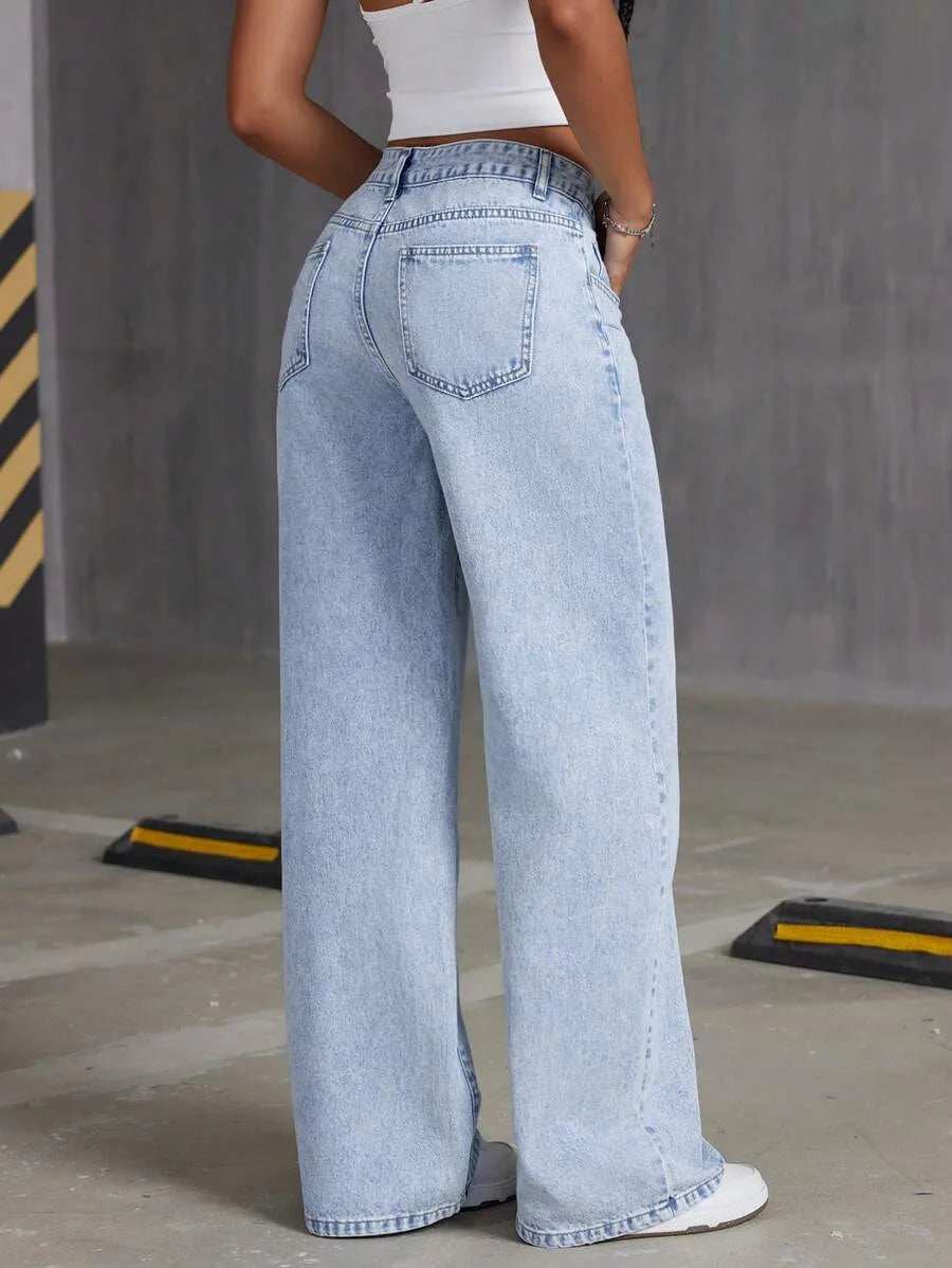 '25 new light wash wide-leg jeans. Effortless style meets comfort in these vintage-inspired trousers for everyday wear.