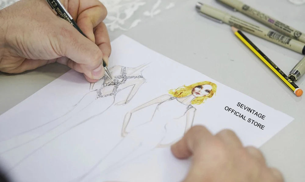 Elegant Pearls Strapless Wedding Dress Delicate Princess Women Buttons Back Bride Dresses Court Train Ball Gown Customized Robe